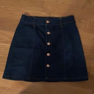 Dark denim skirt with buttons